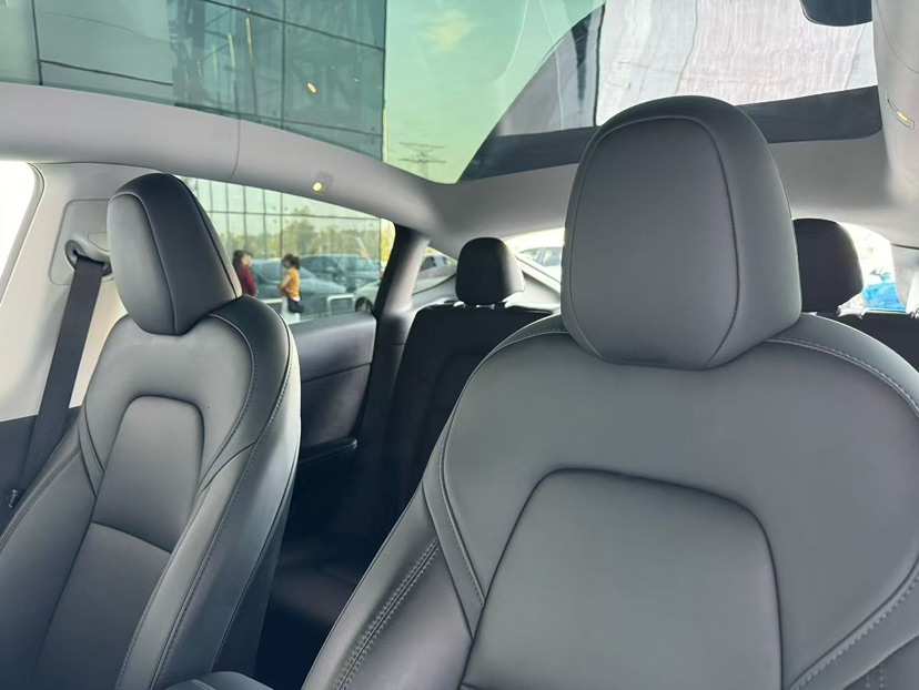 Tesla Model Y 2024 #6 Tesla Model Y 2024 car image #6