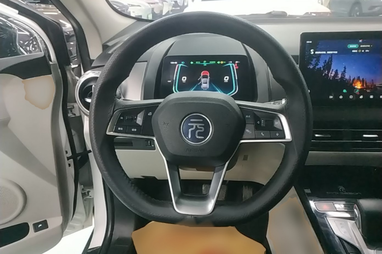 BYD Yuan Pro 2022 #15 BYD Yuan Pro 2022 car image #15