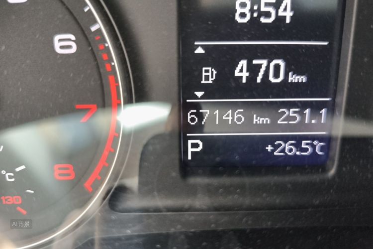 Audi Q3 2016 car image #14