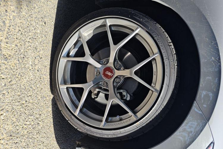 Volkswagen Golf 2023 imagen de coche #9