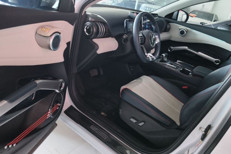 BYD Yuan Plus 2023 صورة سيارة #16