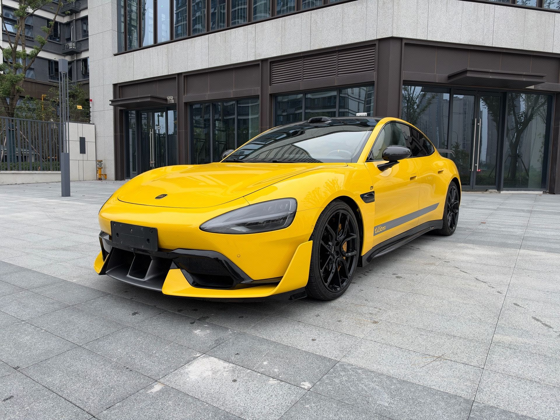 MI SU7 Ultra 2025 car image 