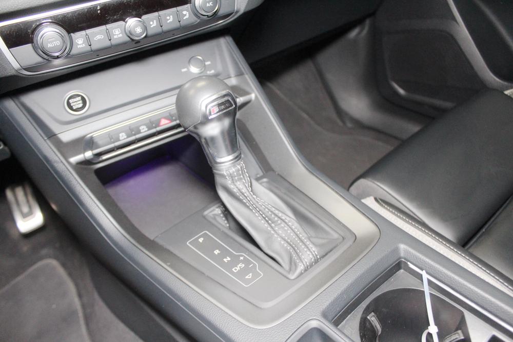 Audi Q3 2024 imagem de carro #12