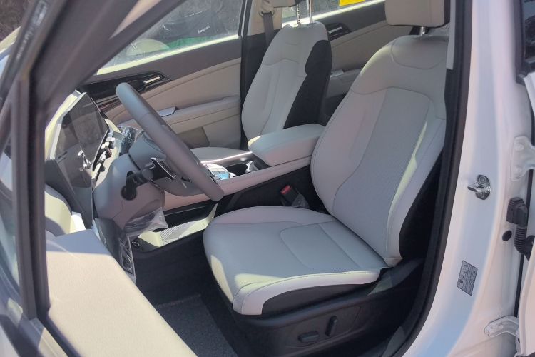 起亚 狮铂拓界 2025 汽车图片 #17