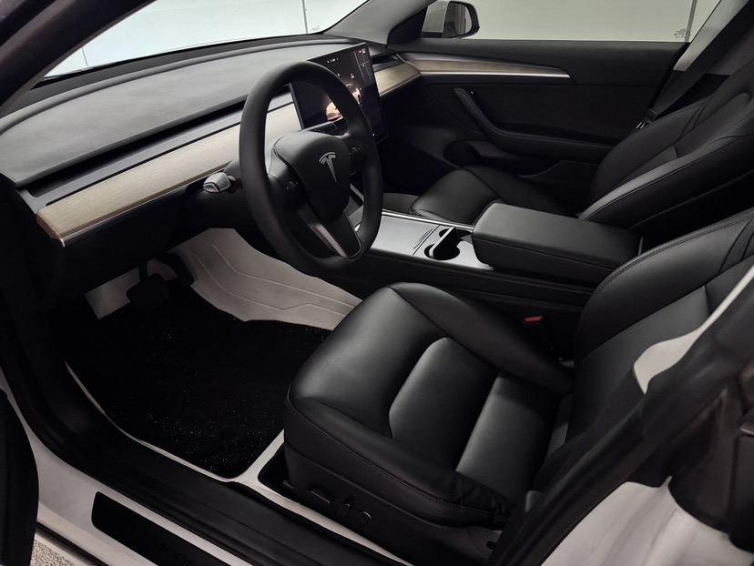 Tesla Model 3 2023 imagen de coche #8