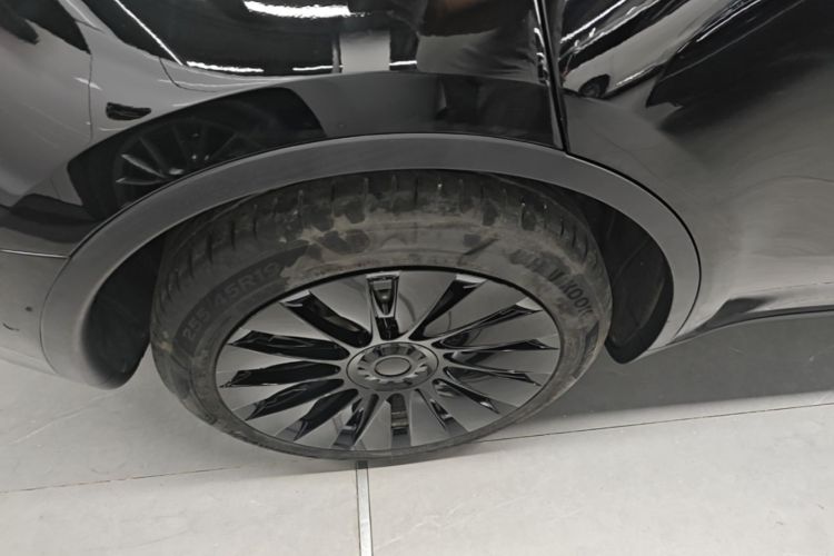 Tesla Model Y 2021 #10 Tesla Model Y 2021 car image #10