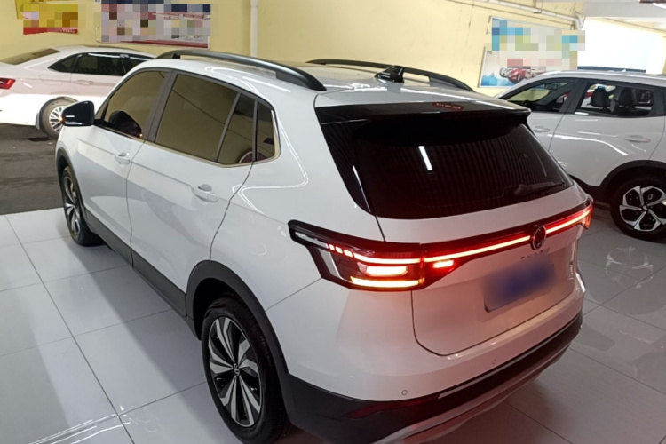 Volkswagen Tharu 2025 car image #5
