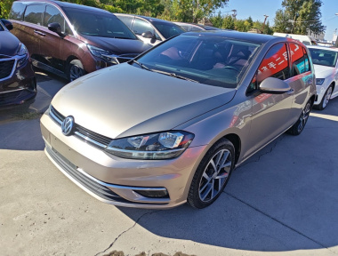 Volkswagen Golf 2018 Volkswagen Golf 2018 صورة سيارة
