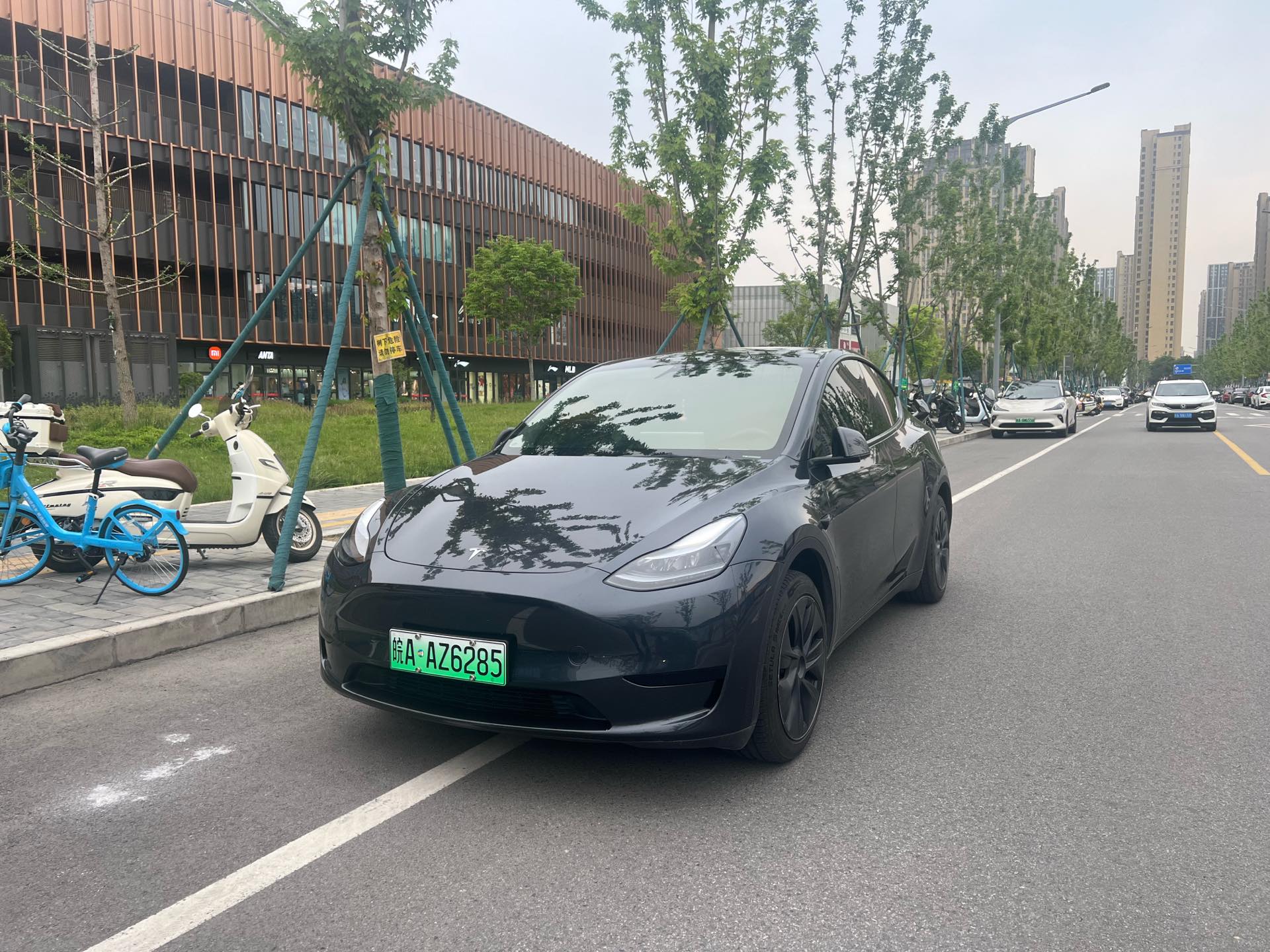 Tesla Model Y 2024 Tesla Model Y 2024 car image