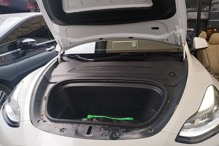 Tesla Model Y 2024 #20 Tesla Model Y 2024 car image #20
