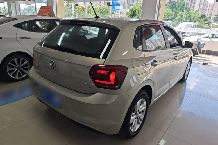 Volkswagen Polo 2020 car image #5