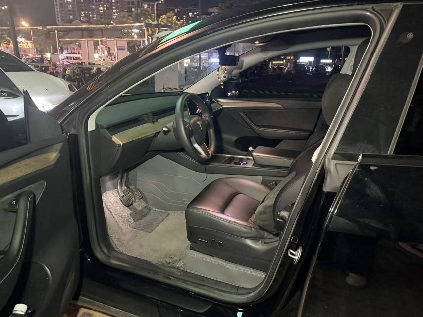 Tesla Model Y 2023 #7 Tesla Model Y 2023 car image #7