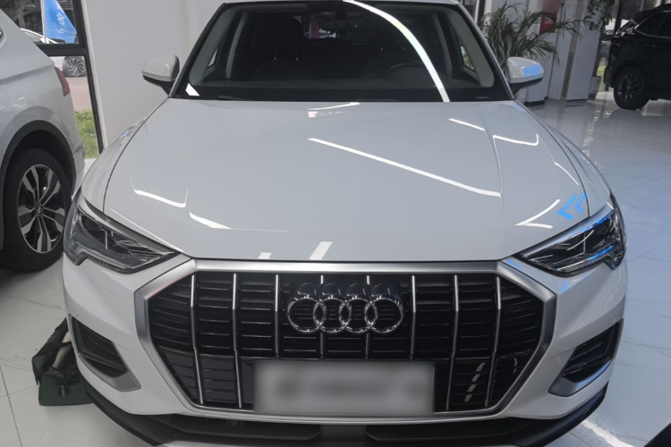 Audi Q3 2019 #3 Audi Q3 2019 car image #3
