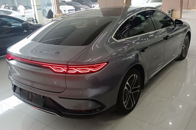 BYD Han 2023 immagine di auto #5