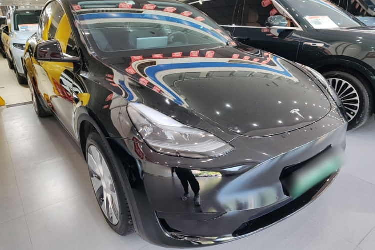 Tesla Model Y 2023 #4 Tesla Model Y 2023 car image #4