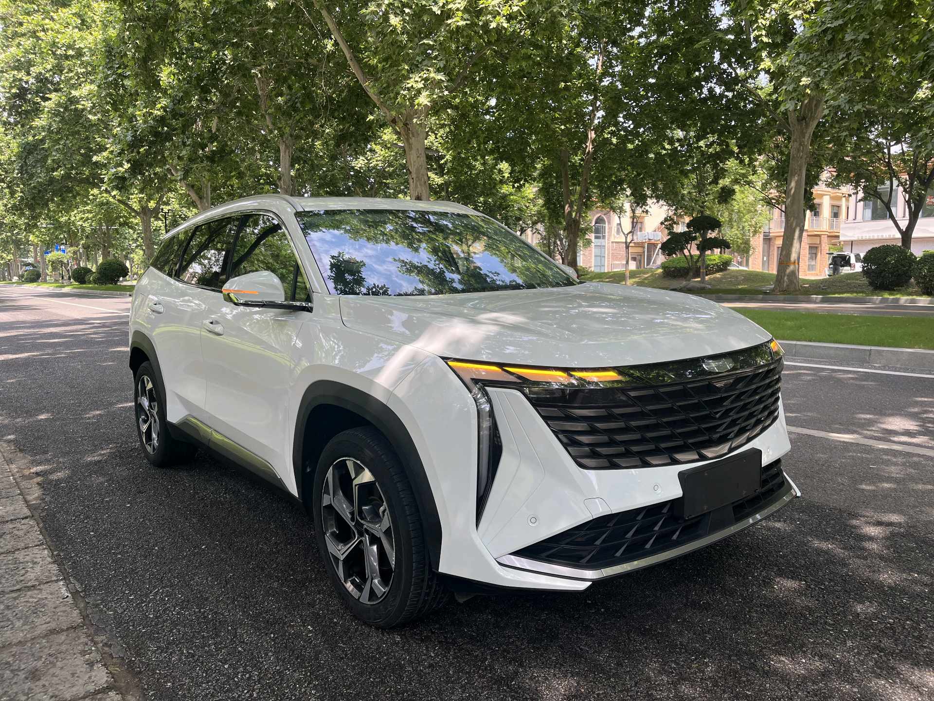 GEELY Boyue L 2023 car image #3
