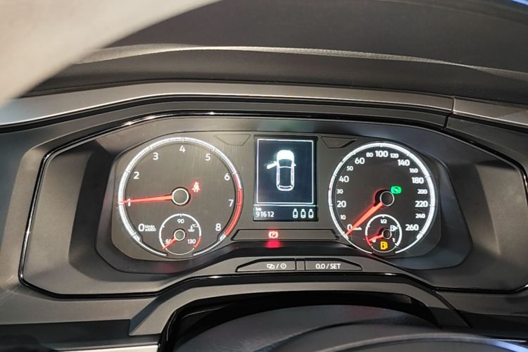Volkswagen Polo 2020 car image #12