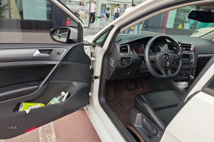 Volkswagen Golf 2017 car image #18