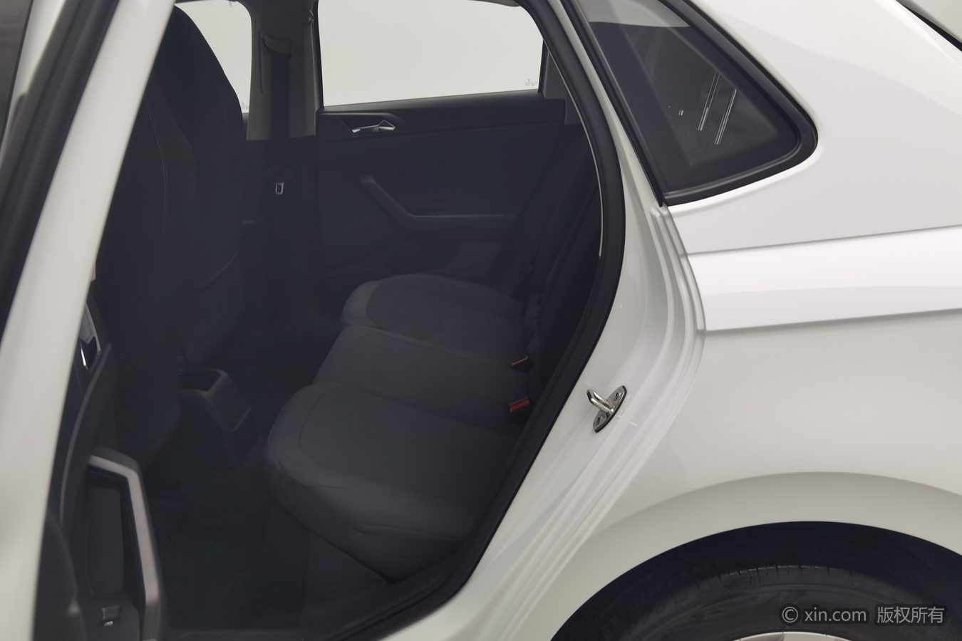 Volkswagen Polo 2023 car image #16