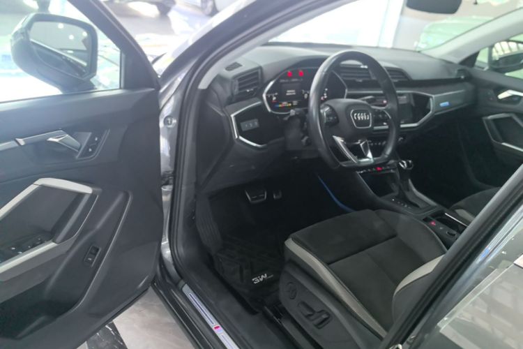 Audi Q3 2021 #16 Audi Q3 2021 car image #16