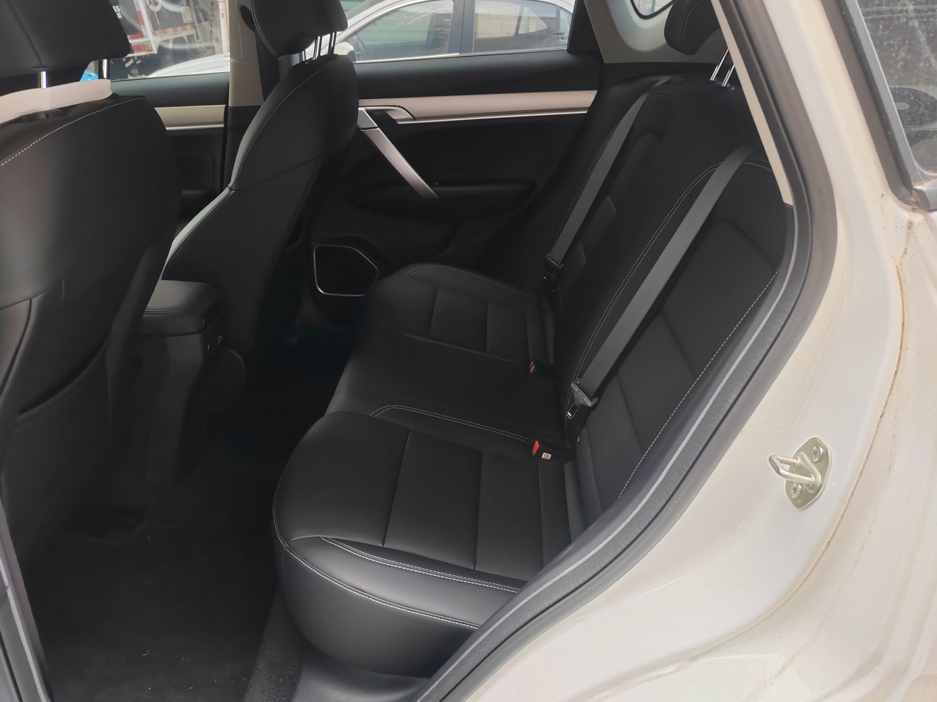GEELY Coolray 2026 #5 GEELY Coolray 2026 car image #5