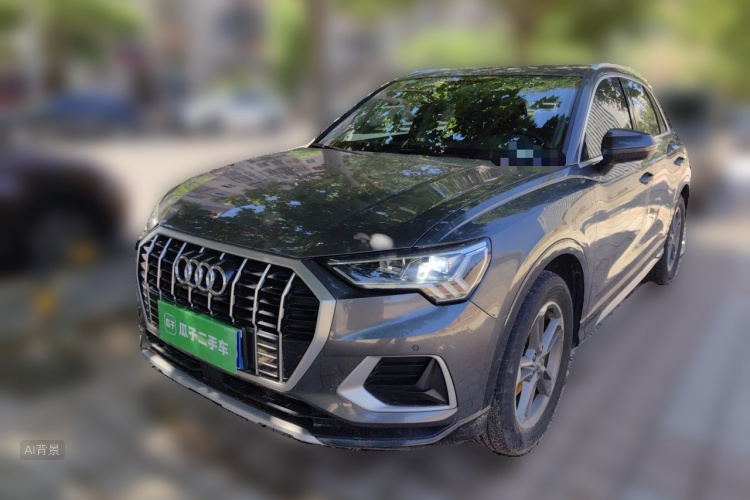 Audi Q3 2021 car image #2