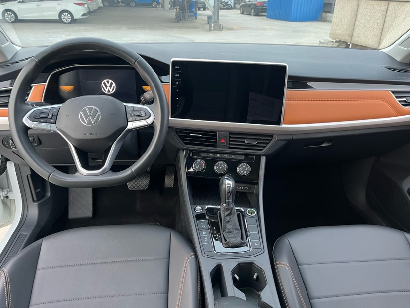 Volkswagen Bora 2023 car image #5