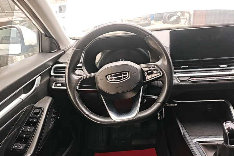 GEELY Emgrand 2022 #14 GEELY Emgrand 2022 car image #14