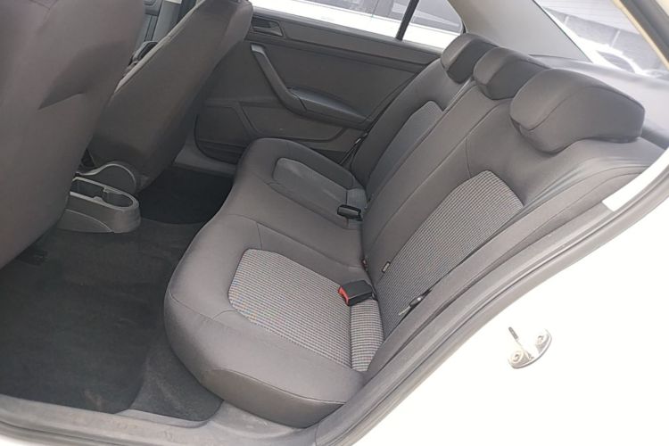 Volkswagen Santana 2020 car image #17