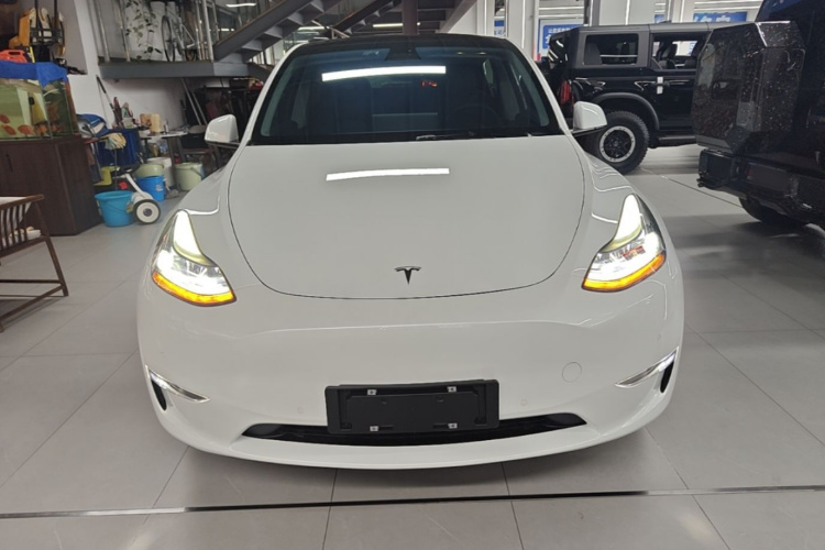 Tesla Model Y 2022 #3 Tesla Model Y 2022 car image #3