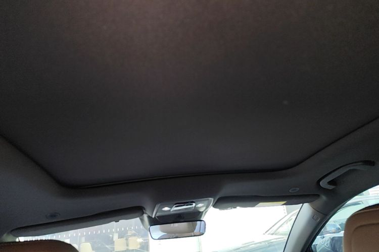 BYD Han 2023 car image #18