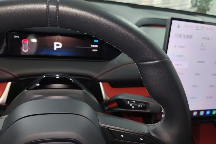 MI SU7 2025 immagine di auto #14