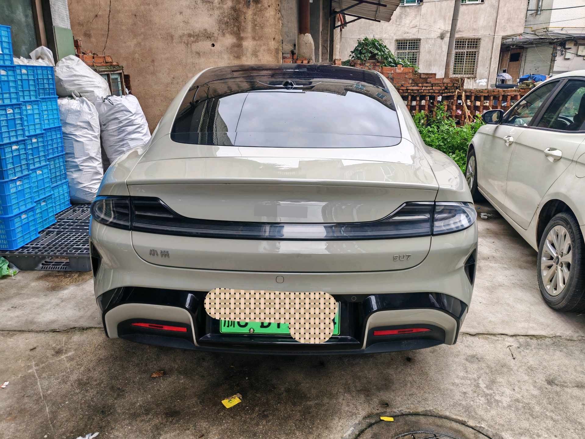 MI SU7 2025 car image #2