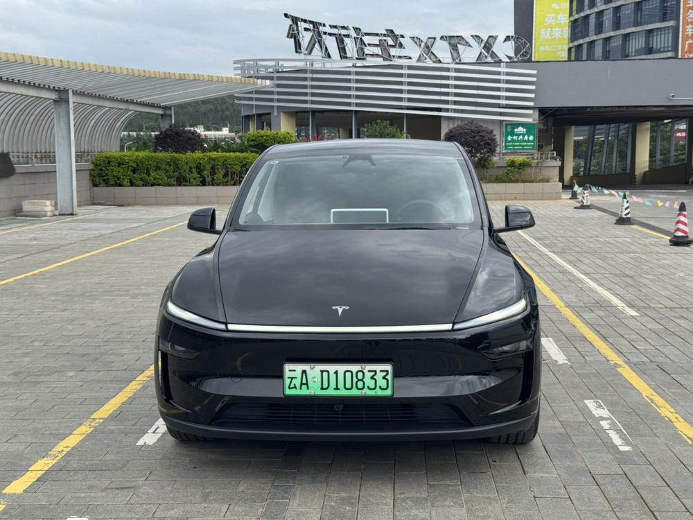 Tesla Model Y 2025 #2 Tesla Model Y 2025 immagine di auto #2