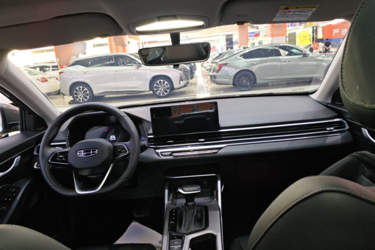 GEELY Emgrand 2022 #10 GEELY Emgrand 2022 car image #10