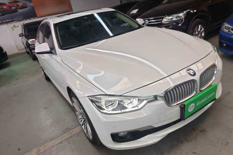 BMW 3 Series 2019 #4 BMW 3 Series 2019 car image #4