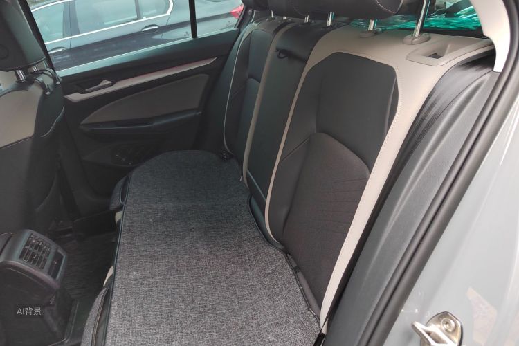 Volkswagen Golf 2022 immagine di auto #19