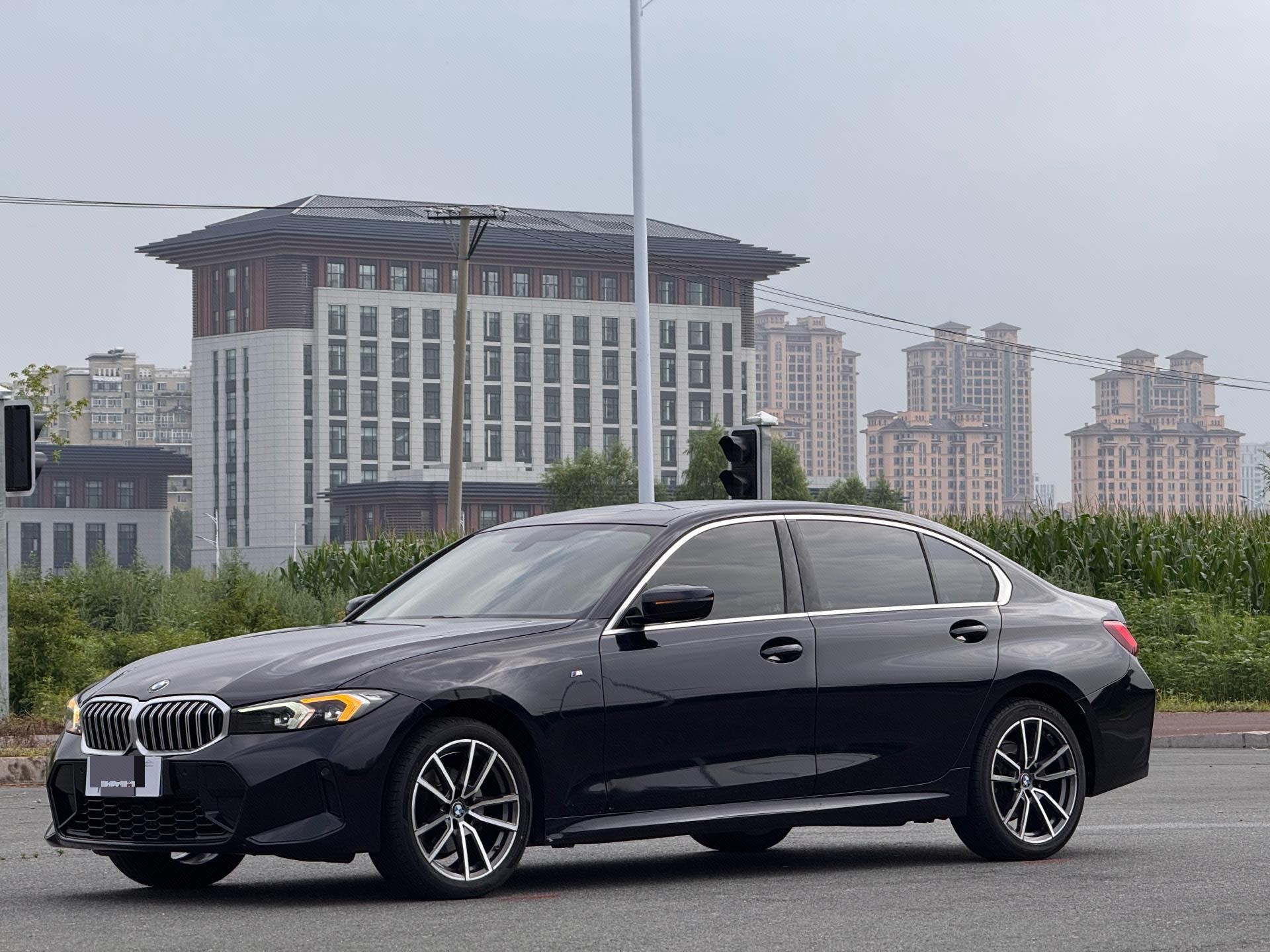 BMW 3 Series 2023 car image 