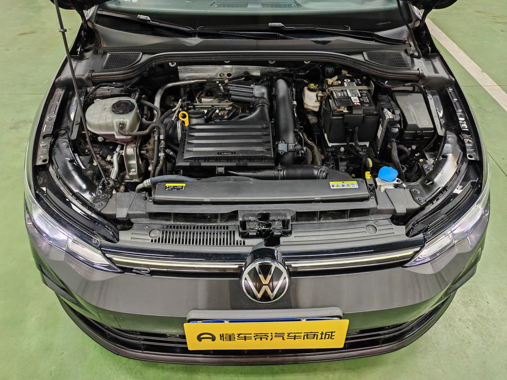 Volkswagen Golf 2024 imagen de coche #10