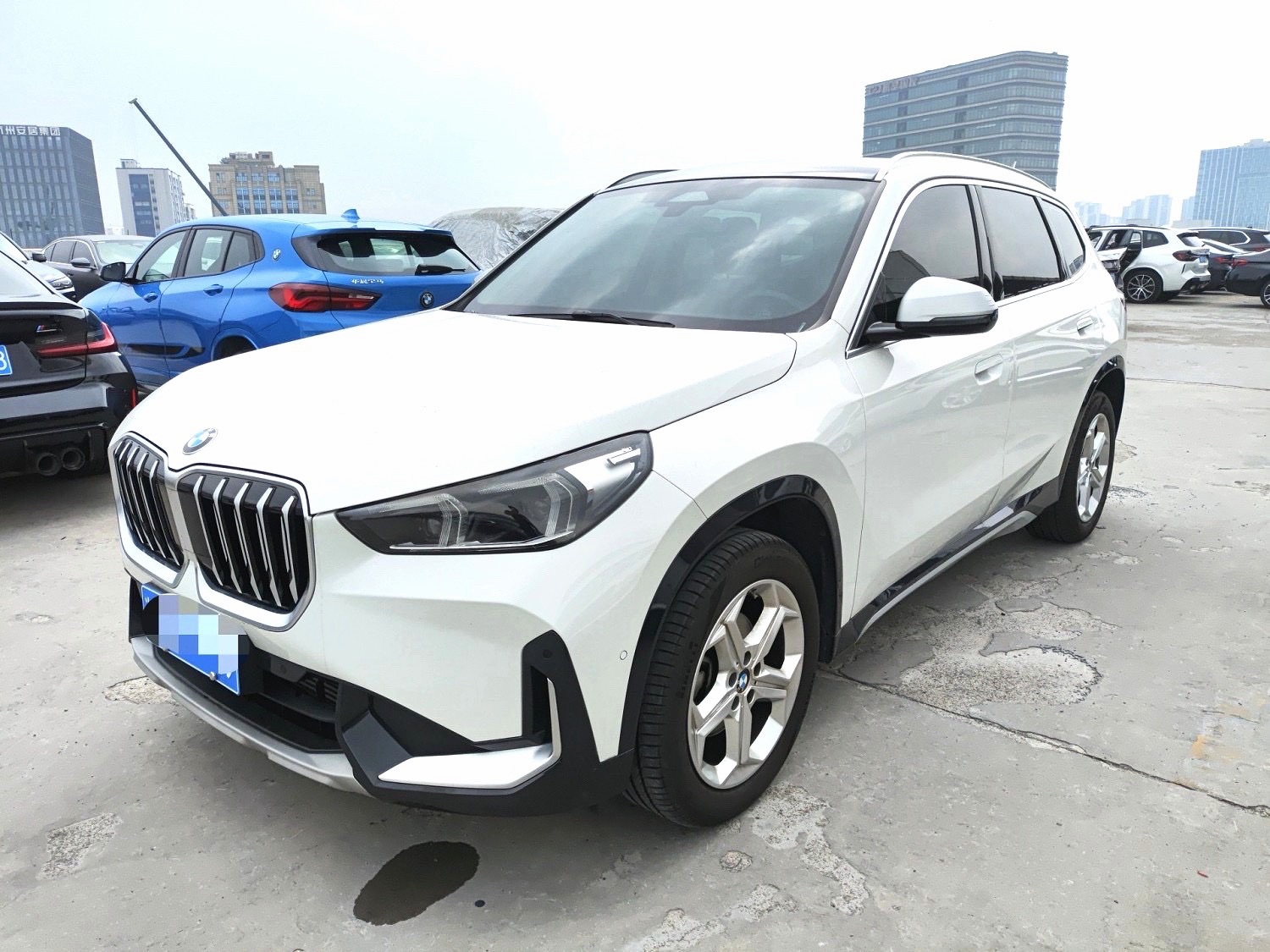 BMW X1 2023 BMW X1 2023 car image