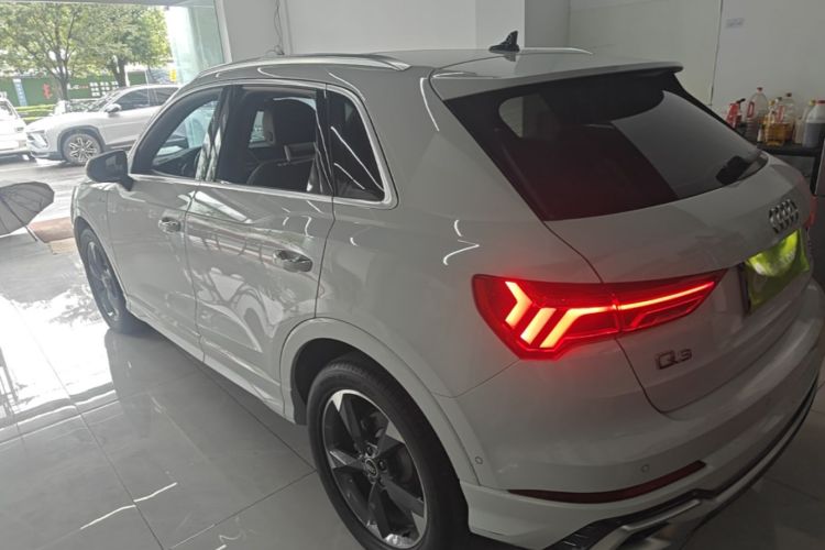 Audi Q3 2023 #5 Audi Q3 2023 car image #5