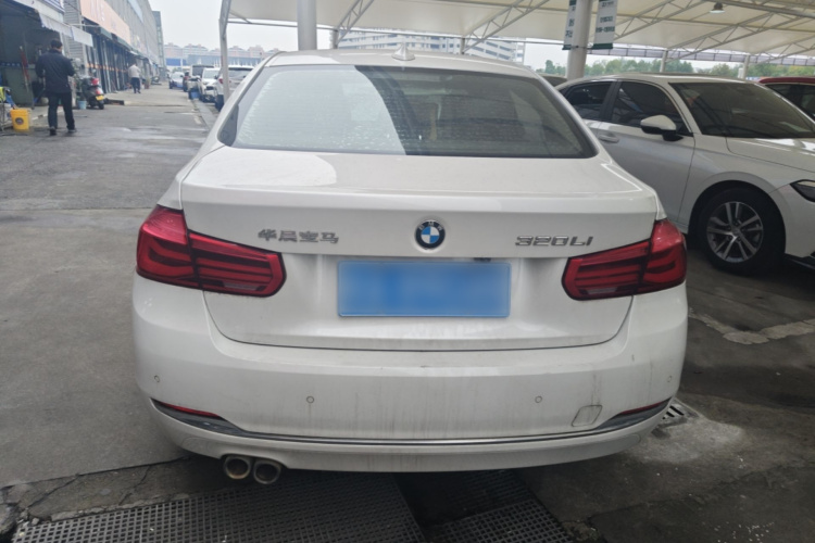 BMW 3 Series 2017 изображение автомобиля #6