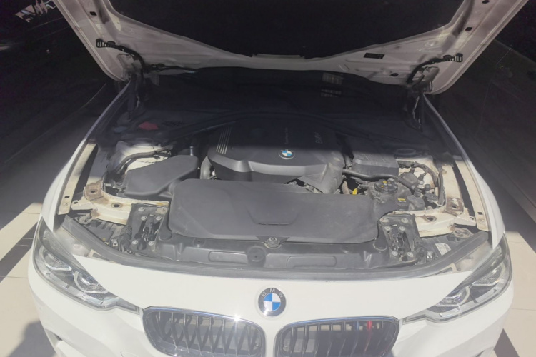 BMW 3 Series 2018 #20 BMW 3 Series 2018 car image #20