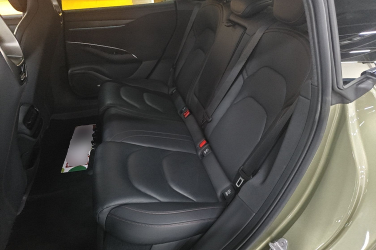 MI SU7 2025 car image #17