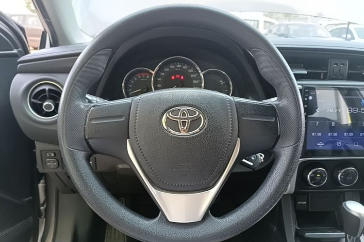 Toyota Corolla 2018 #11 Toyota Corolla 2018 car image #11