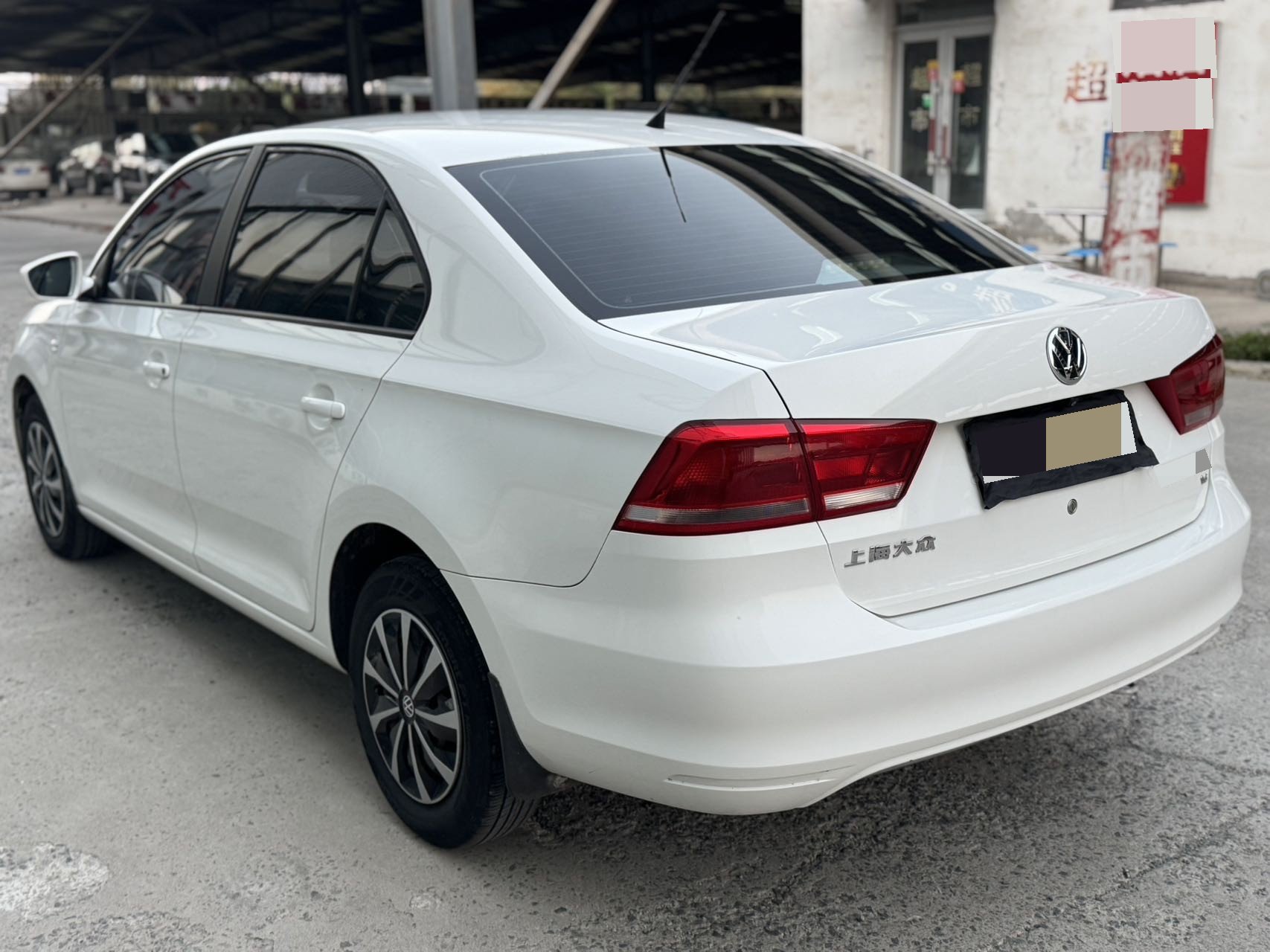 Volkswagen Santana 2014 car image #3
