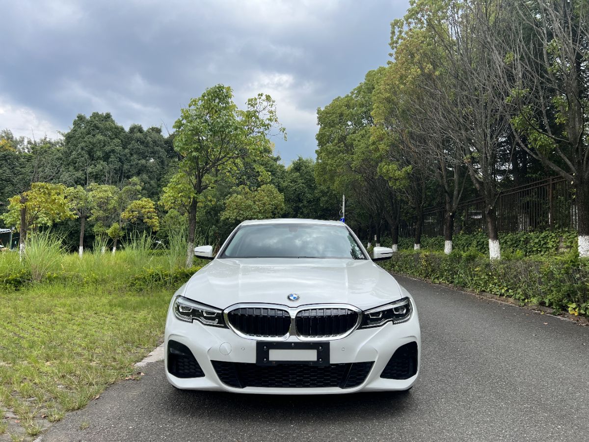 BMW 3 Series 2022 car image #2