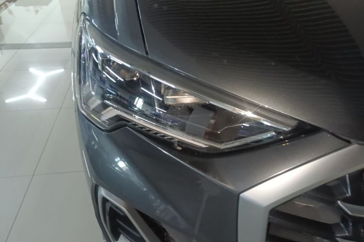 Audi Q3 2022 #8 Audi Q3 2022 car image #8