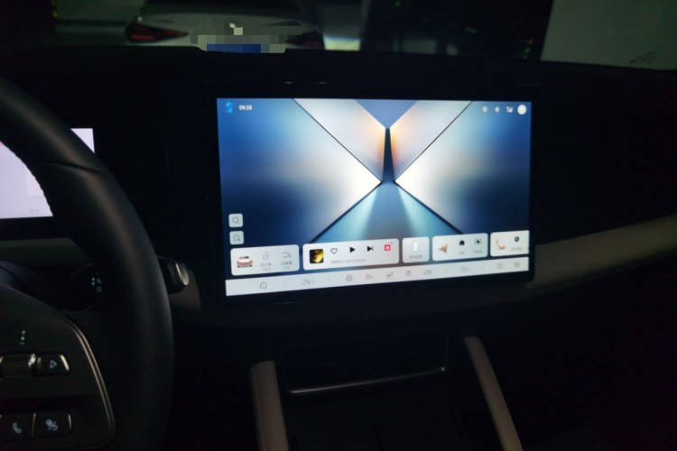 BYD YuanUP 2026 car image #13
