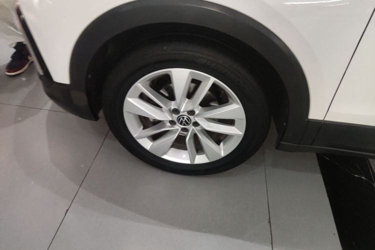 Volkswagen T-Cross 2021 car image #9